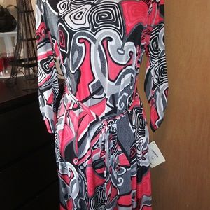 NWT Cubism Red Picasso 3/4 Sleeve Dress, Size XL